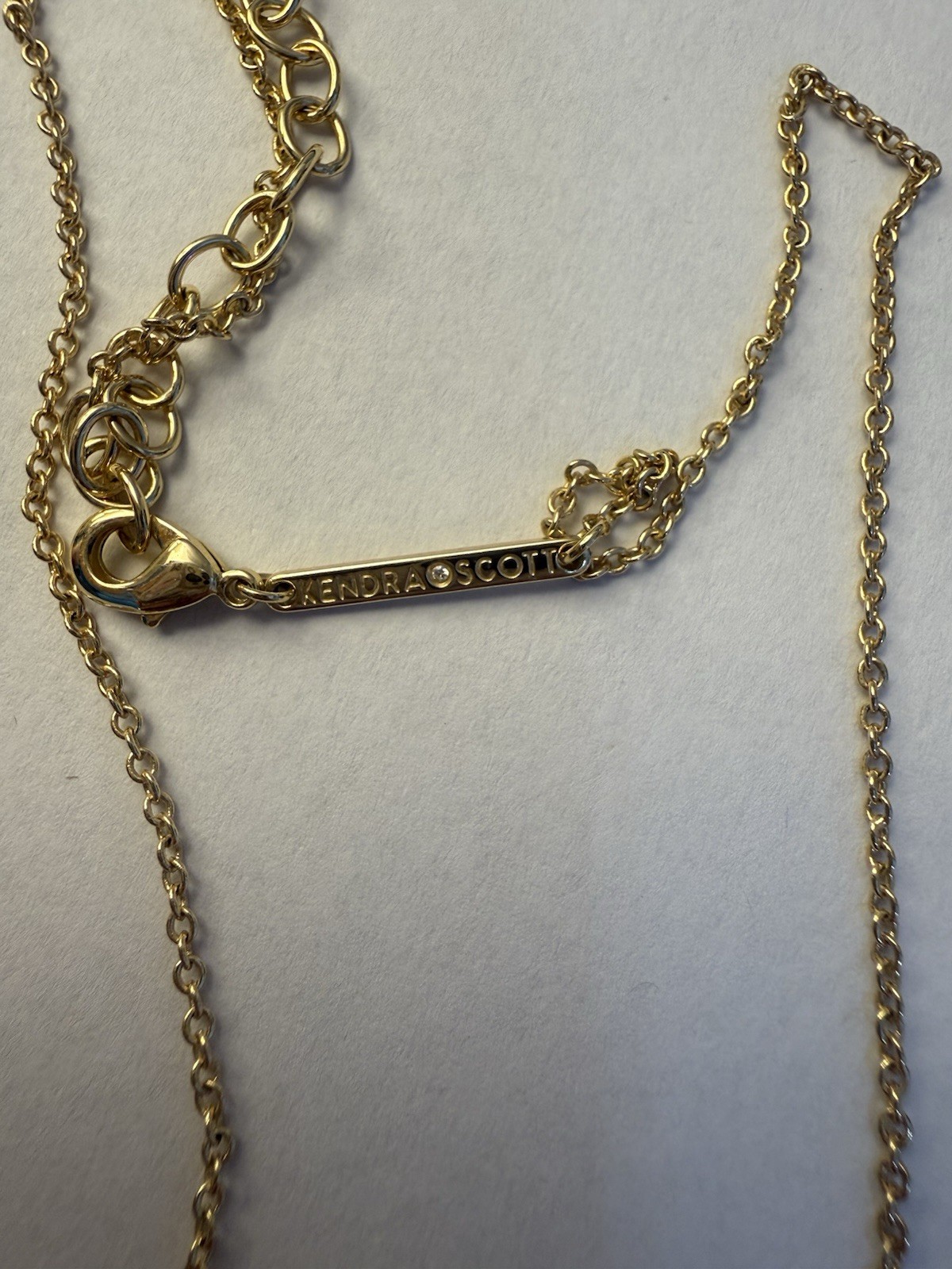 Kendra Scott Elisa Gold Pendant Necklace in Berry Glass 15-17 Inch