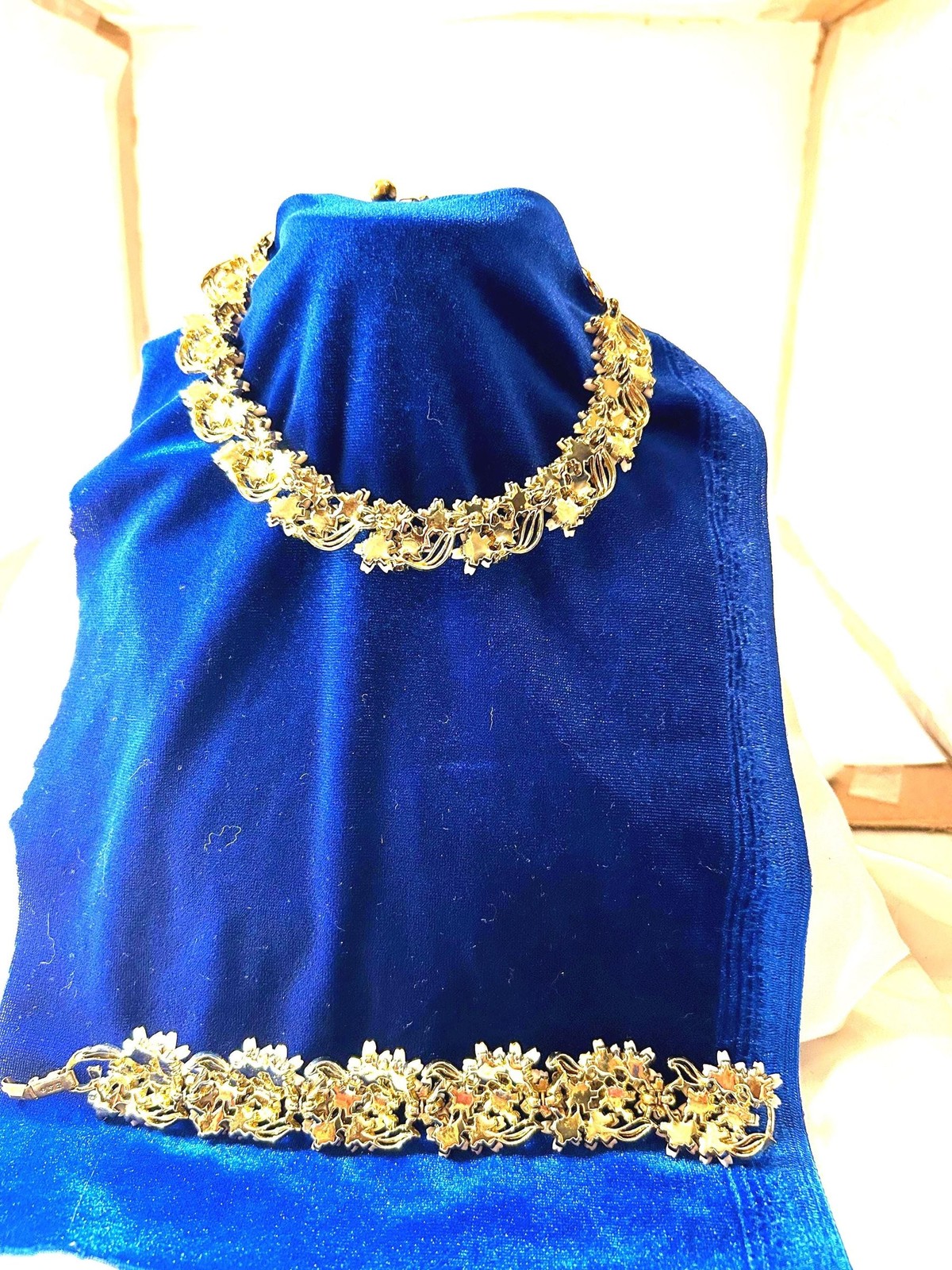 Signed Lisner White Bouquet Jewelry Set • 1957 Floral Rhinestone Necklace Bracel