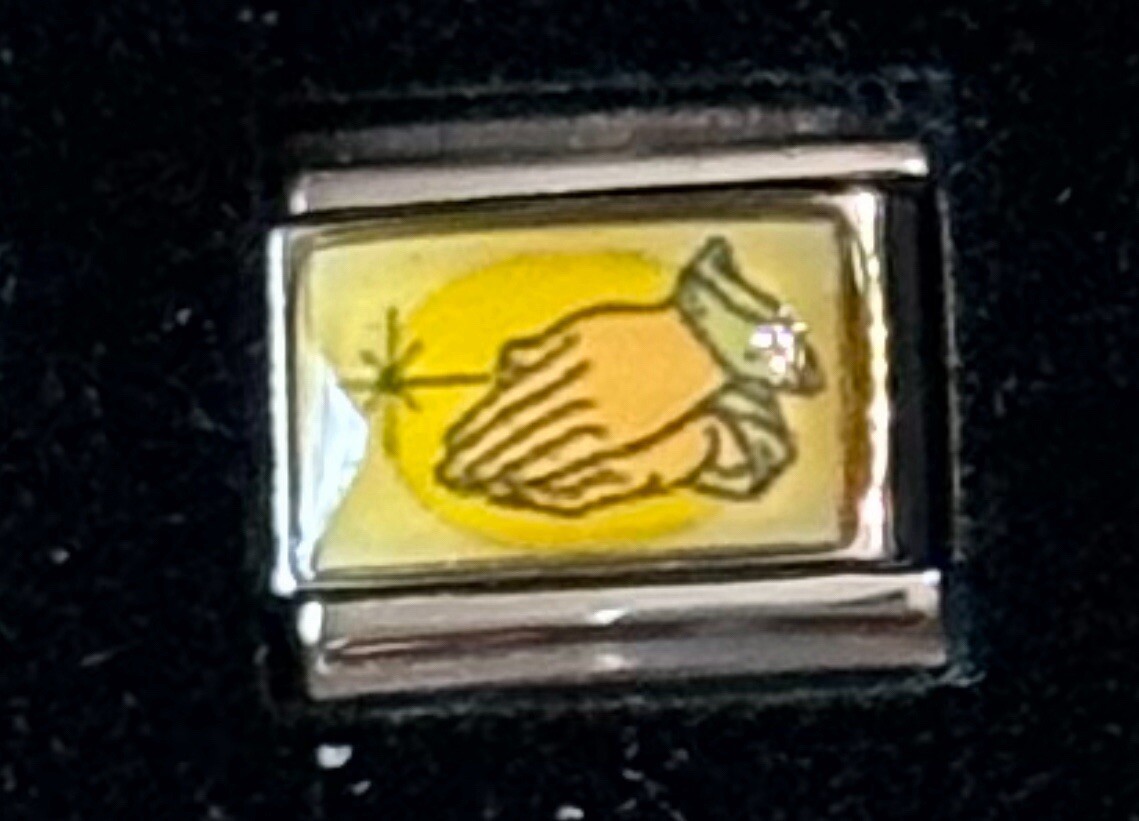 Praying Hands Wholesale Italian Charm Photo Enamel Link 9MM K2016 – 2