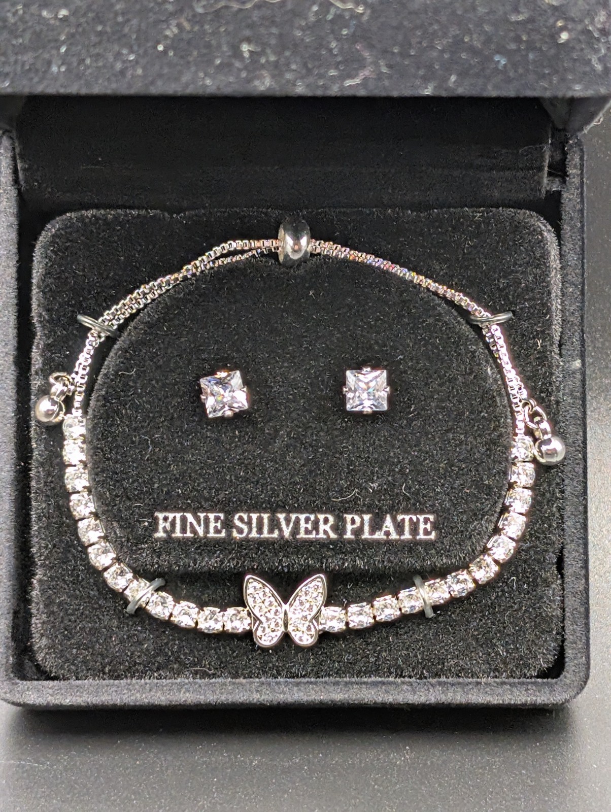Fine Silver Plated Bracelet & Ear Rings Set. In original light up gift box.