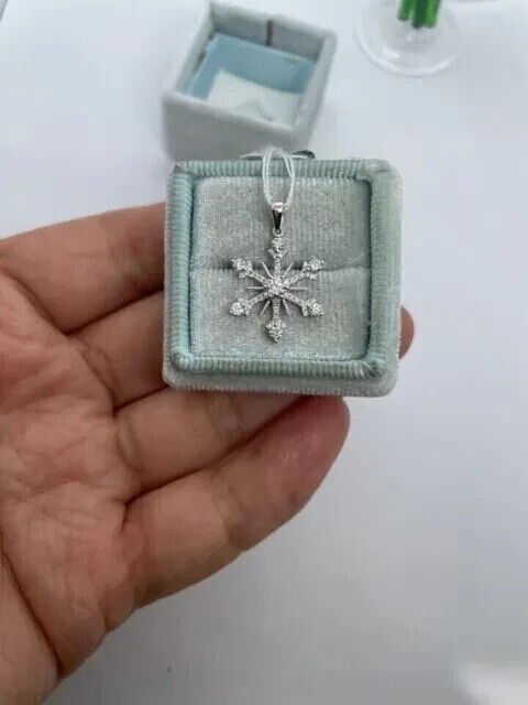 Round Cut Simulated Diamond Stunning Snowflake Pendant In 14K White Gold Plated
