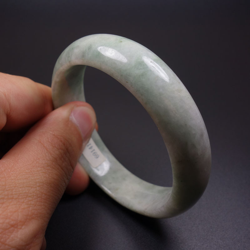 59mm Certified Grade A 100% Natural Green Jadeite Jade Bangle Bracelet Z5211