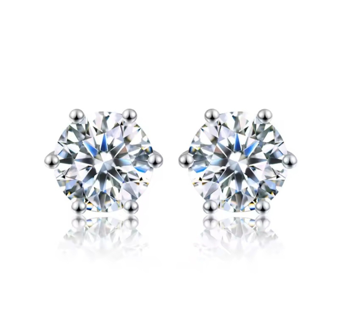 Exquisite 6 mm Diamond Cut Earring Pair Silver-Plated Will Enhance Many Outfits