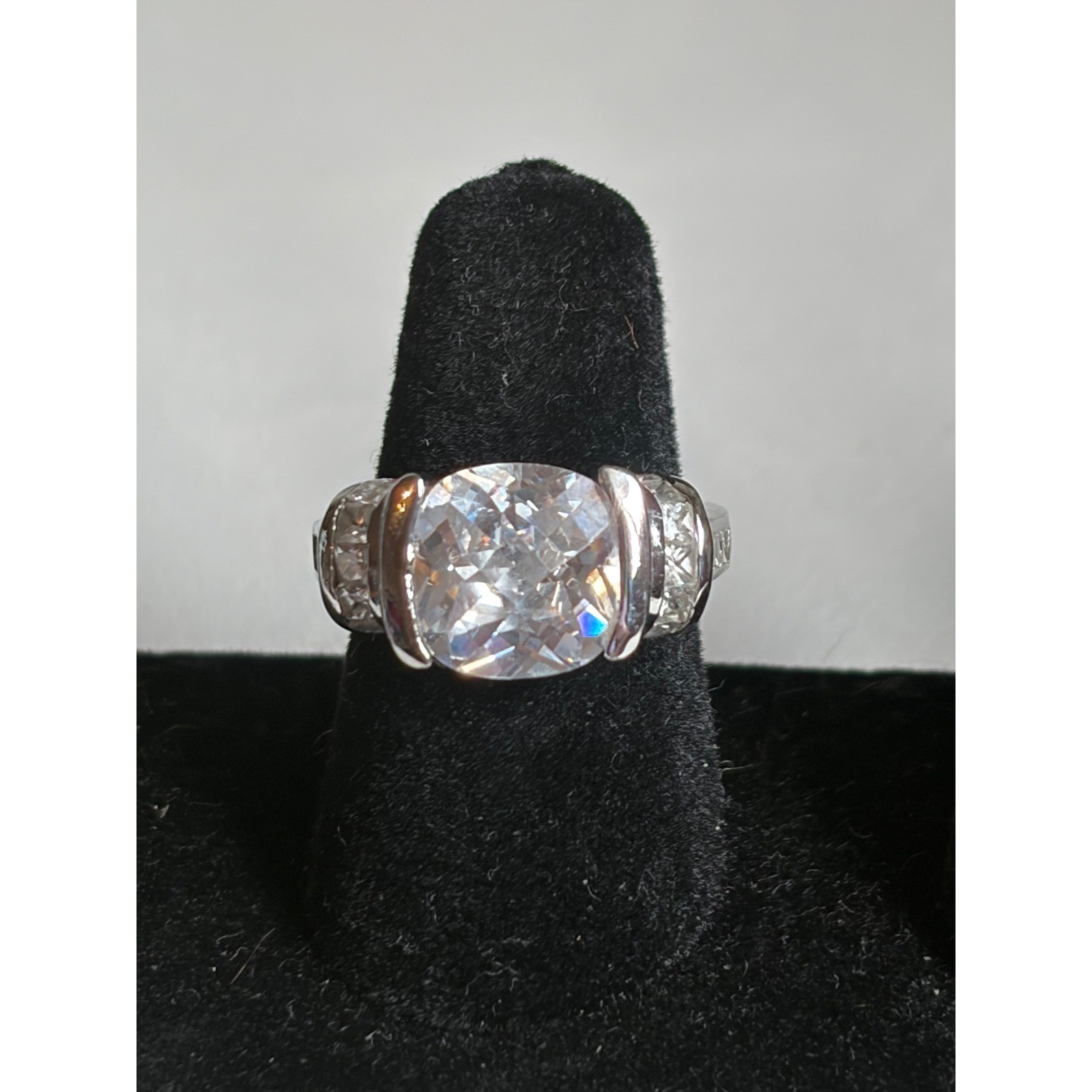 Sterling Silver 925 Cushion Cut Cubic Zirconia Tension Bar Set Statement SZ 6