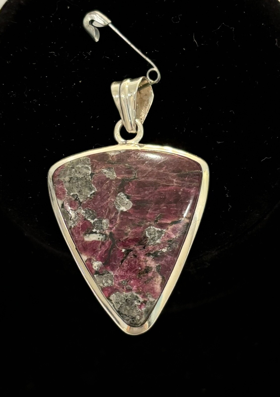 NATURAL ANYOLITE RUBY ZOISITE TRIANGULAR 925 STERLING SILVER PENDANT