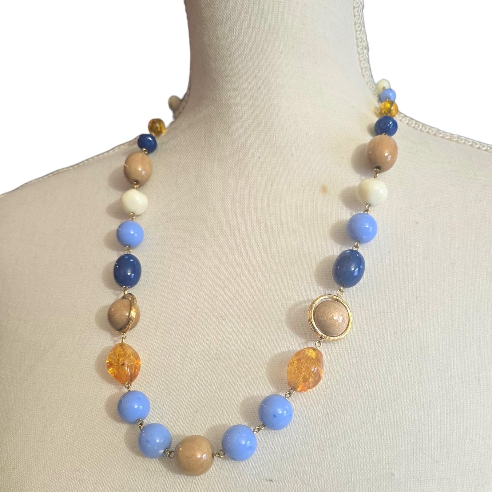 Necklace Vintage Liz Claiborne Wood Acrylic Blue White Beads 24″ Jewelry SKU2421