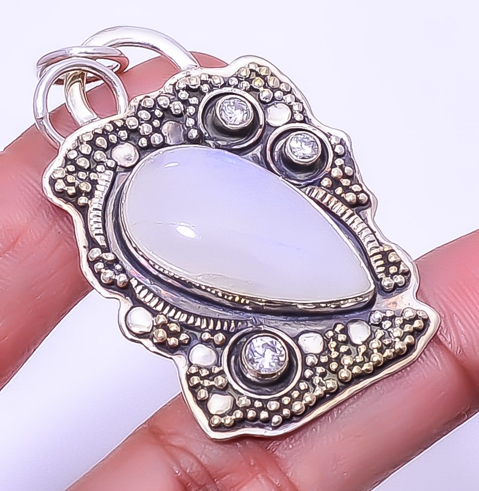 Moonstone – Shri Lanka & White Topaz 925 Sterling Silver Pendant 1.95″ A355