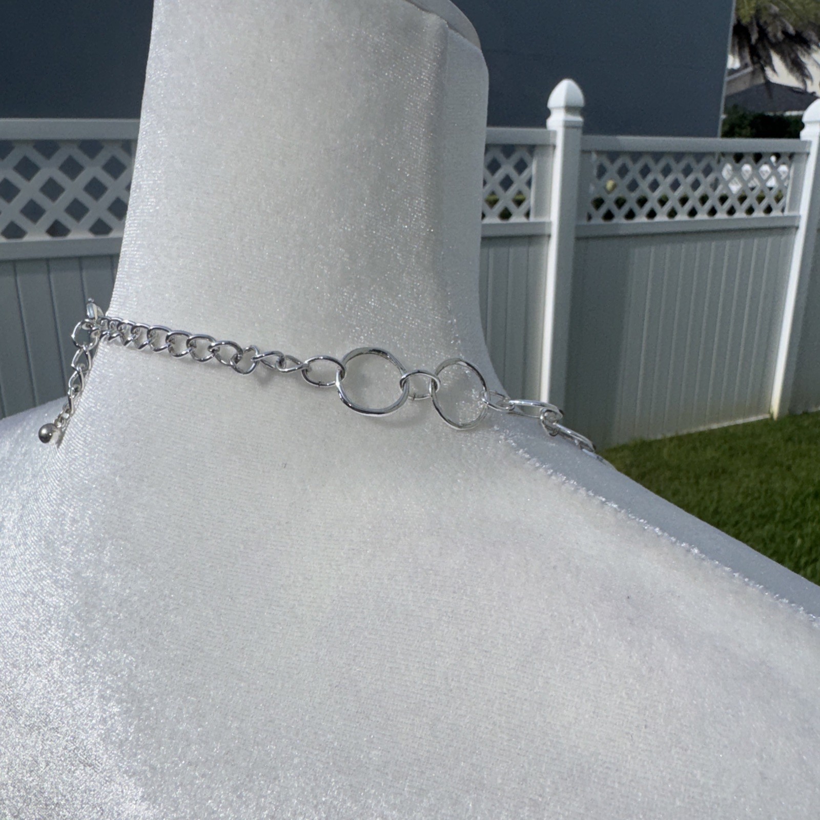 Chico’s Silver Tone Circle Link Hammered Necklace Signed Adjustable Bib Style