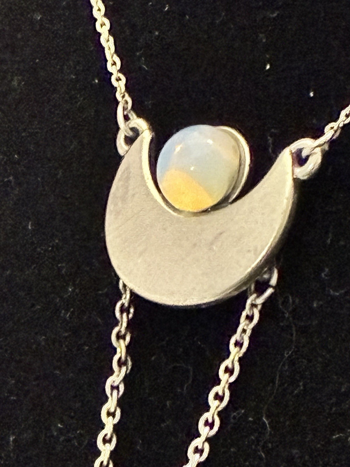 American Eagle Silver Tone Moon Pendant White Opal like glass Necklace 18″