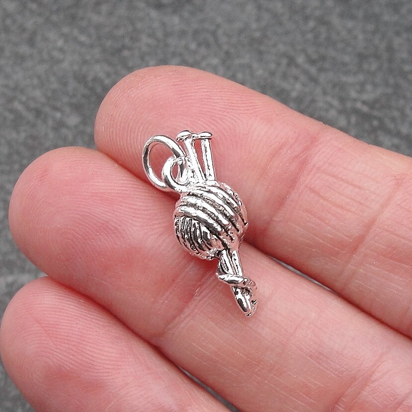 Silver YARN AND KNITTING NEEDLES CHARM PENDANT