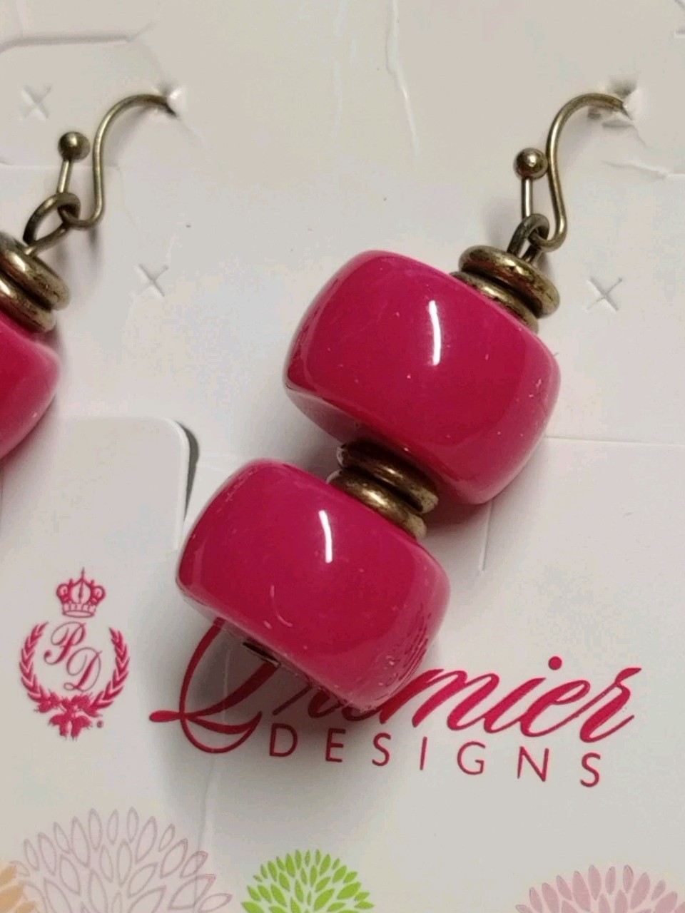 Premier Designs Jewelry LIPSTICK Earrings Brass Plated Fuschia Pink AcrylicHook