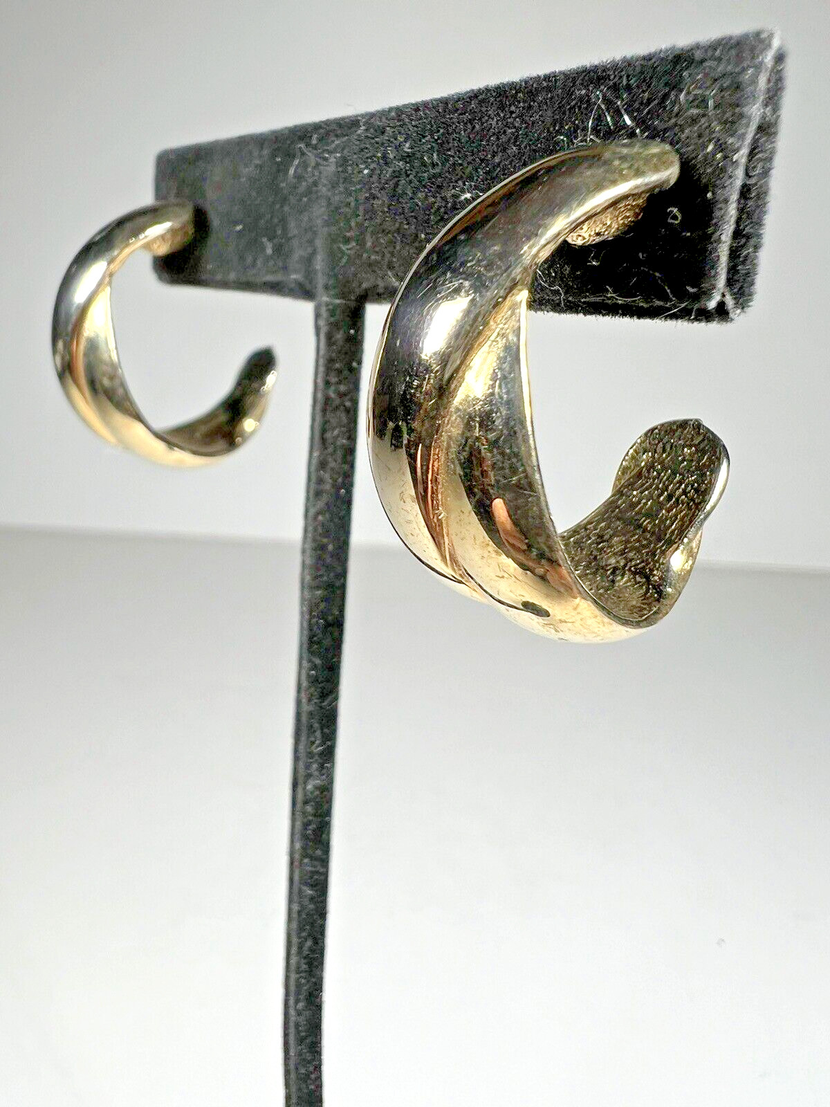 Vintage Allison Reed Gold C-Hoop Earrings