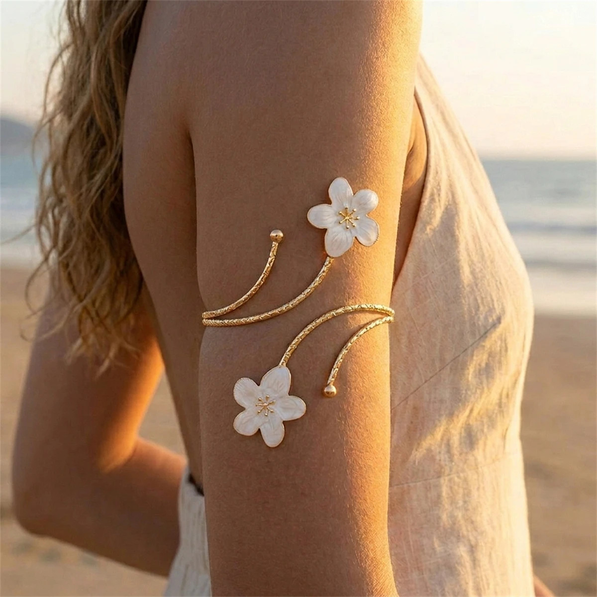 Women’s Boho Metal Flower Upper Arm Bracelet Vintage Punk Spiral Armlet Jewelry