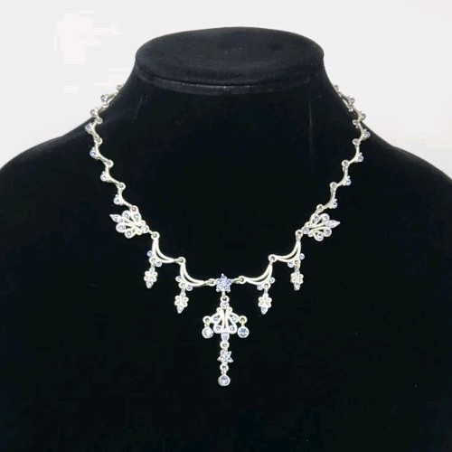 Purple Crystal Rhinestone Y-Drop Scalloped Necklace Silver Tone Fringe Dangle