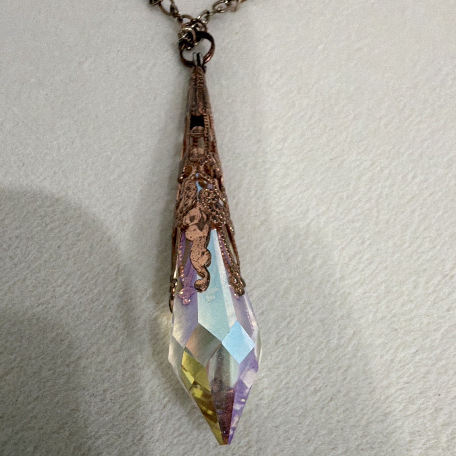 Chrystal necklace with bronze chain