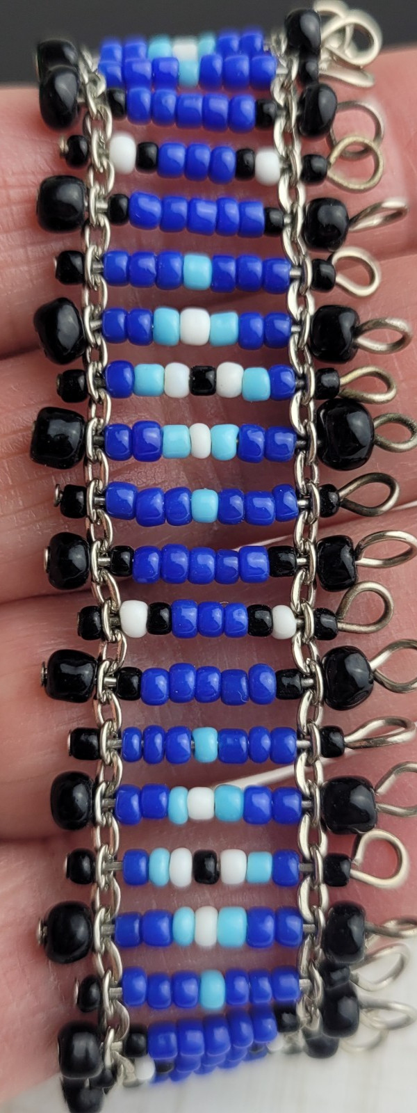 Blue Black White Silver Tone Metal Hand Beaded BOHO Bracelet 7″