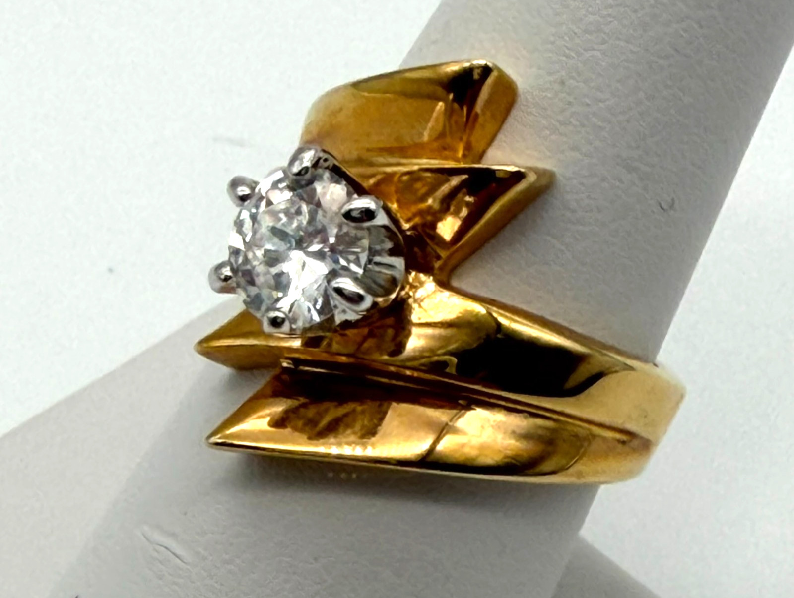 Women’s Gold Tone CZ Sharp Swirl Ring Size 7
