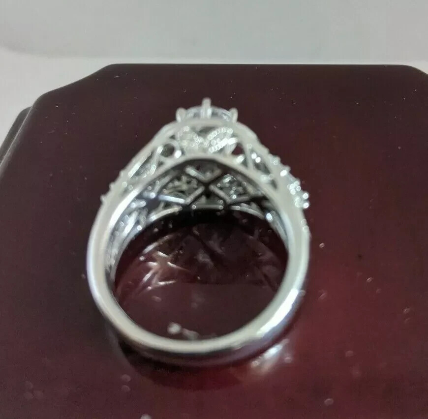 Sterling Silver 925 Ring,1.25ct Round Center, Round AAA Cubic Zirconia, Size 7