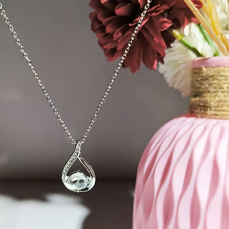 Elegant Teardrop Pendant Necklace. Fashionable Design with Imitation Gem Stone