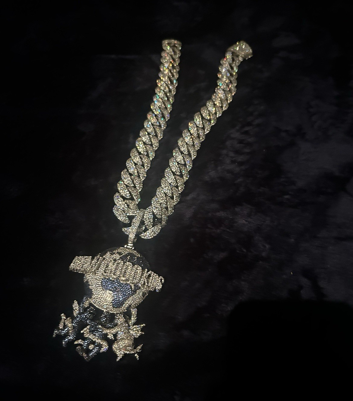 22MM ICED OUT SILVER CUBAN CHAIN WITH PENDANT