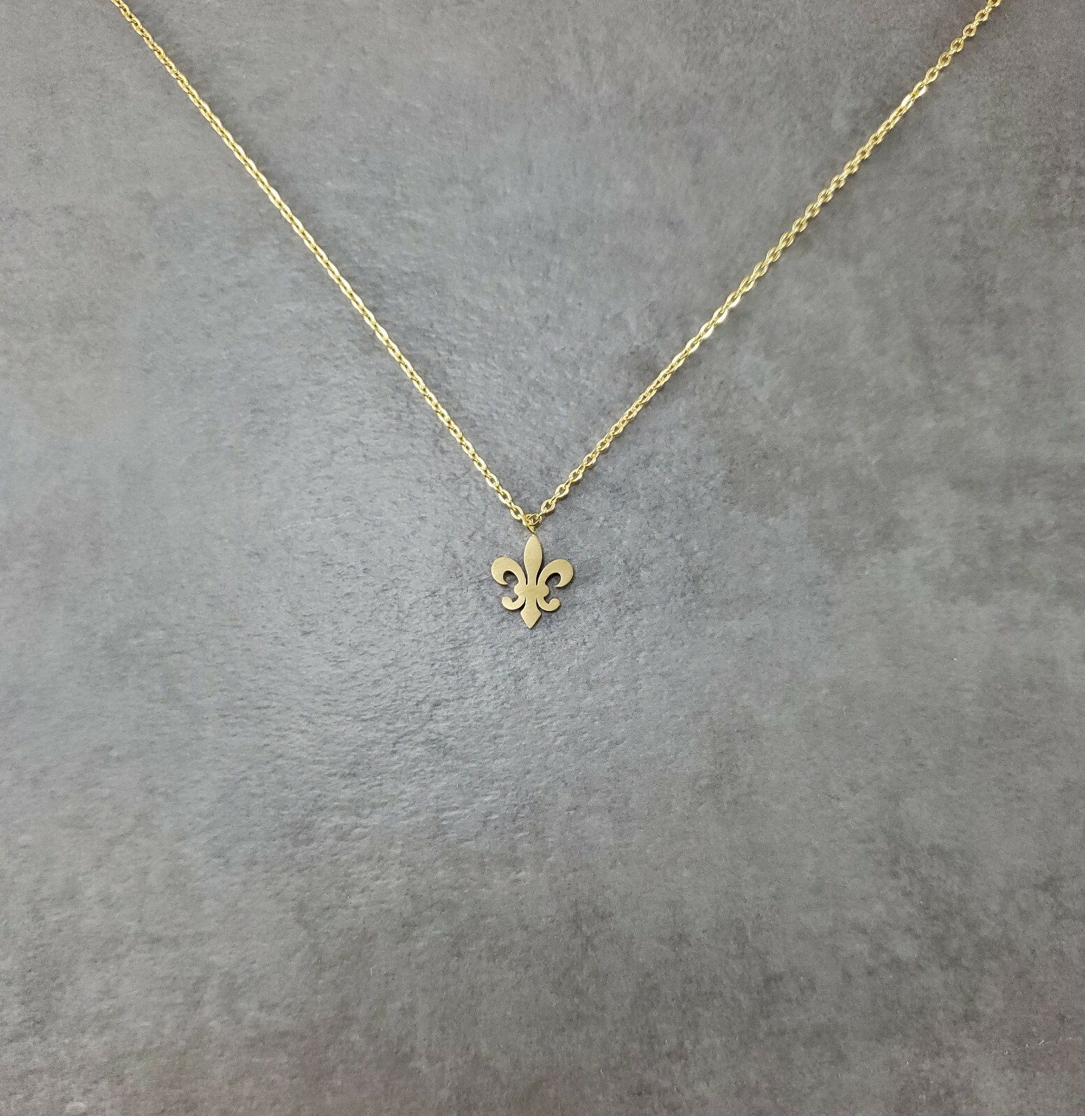 Fleur de Lis Saint Symbol GOLD Plated Necklace Gift Box Flower Lily Catholic