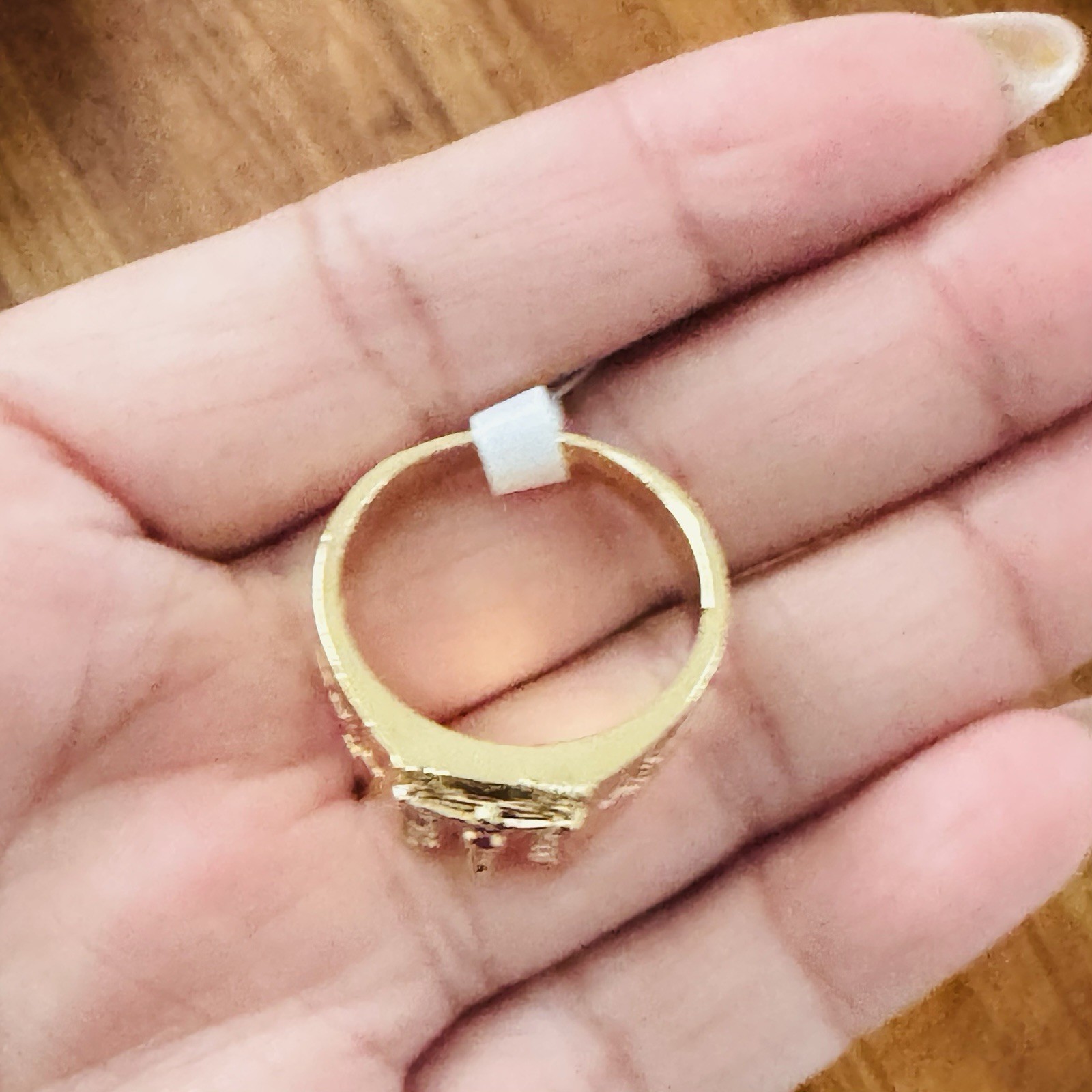 18K Gold Plated Religious Cross Band men’s Ring with Clear Crystals. Size 11.New