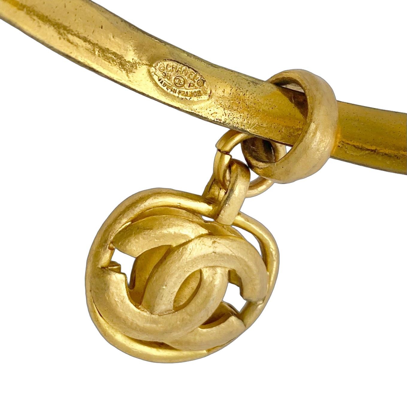 CHANEL Bangle 96P Coco Mark Swing Gold Logo Bracelet Wrist Circumference 19cm