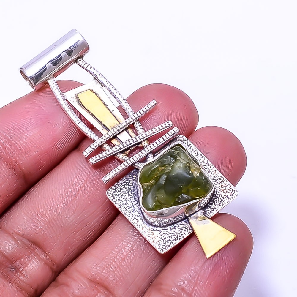 Rough – Peridot – Arizona 925 Sterling Silver Two Tone Designer Pendant 2.15″P29