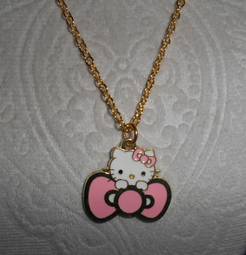 HELLO KITTY WITH BOW NECKLACE