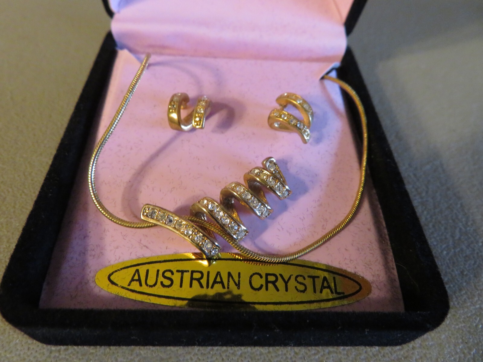 NEW Vintage Bijoux Terner Signed Gold Color Austrian Crystal Necklace & Earrings