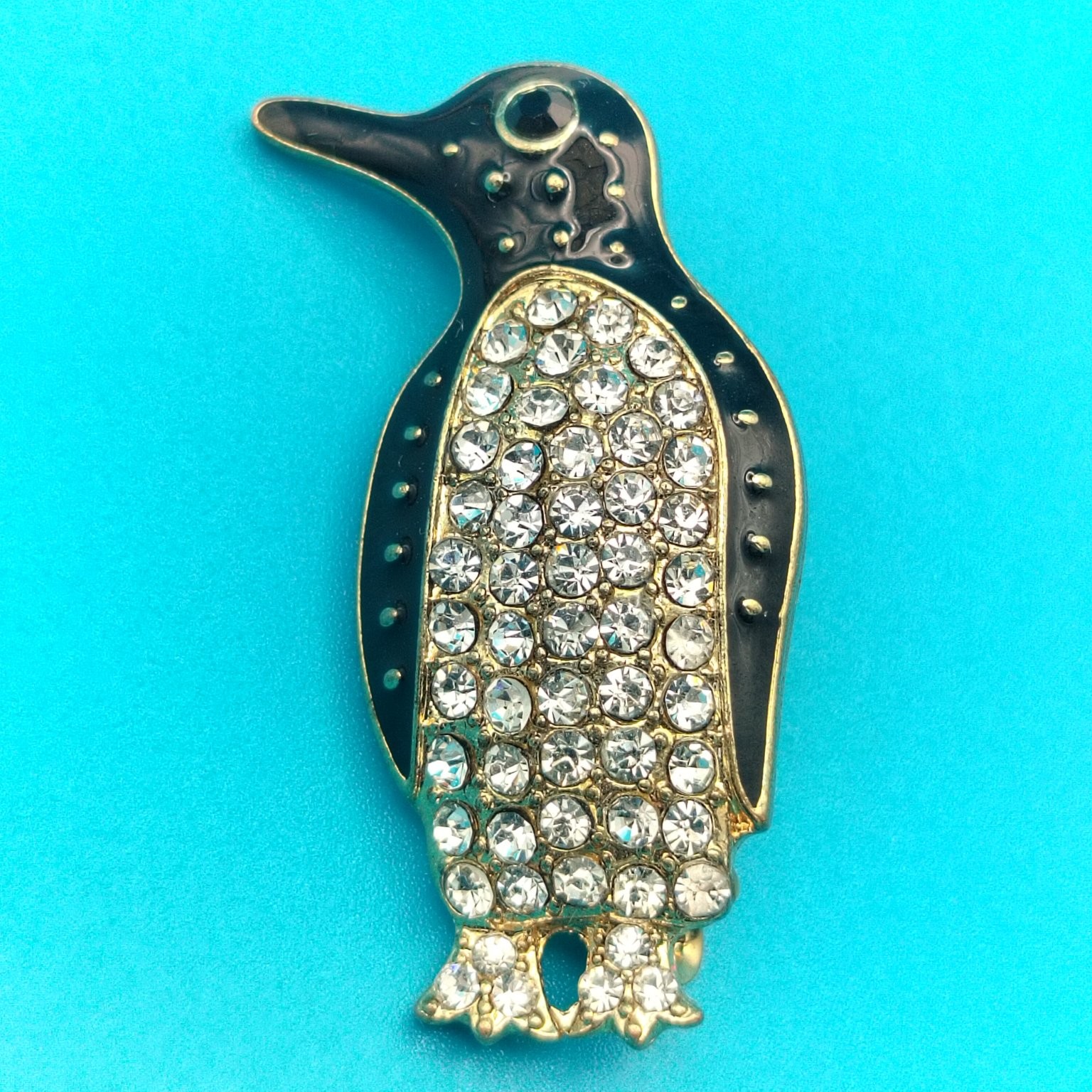 Penguin Brooch Pin Approx 1.5″ Gold Tone Black Enamel Rhinestone Crystal Animal