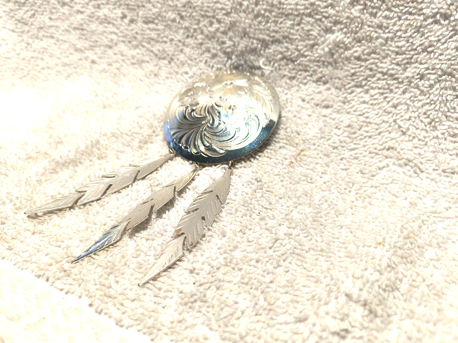 Montana Silversmiths Sterling Silver Plate Pin Broch Dangle Feathers Great Shape