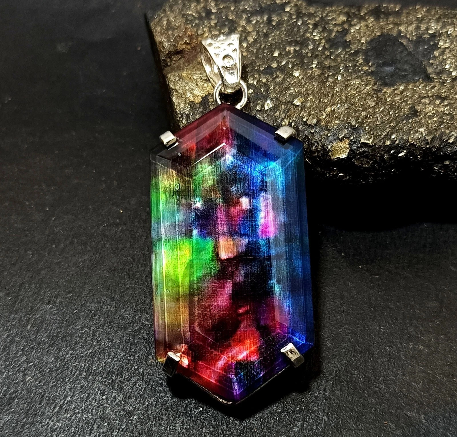 Certified 95.25 Ct Natural Ammolite 925 Silver Fancy Cut Pendant Loose Gemstone