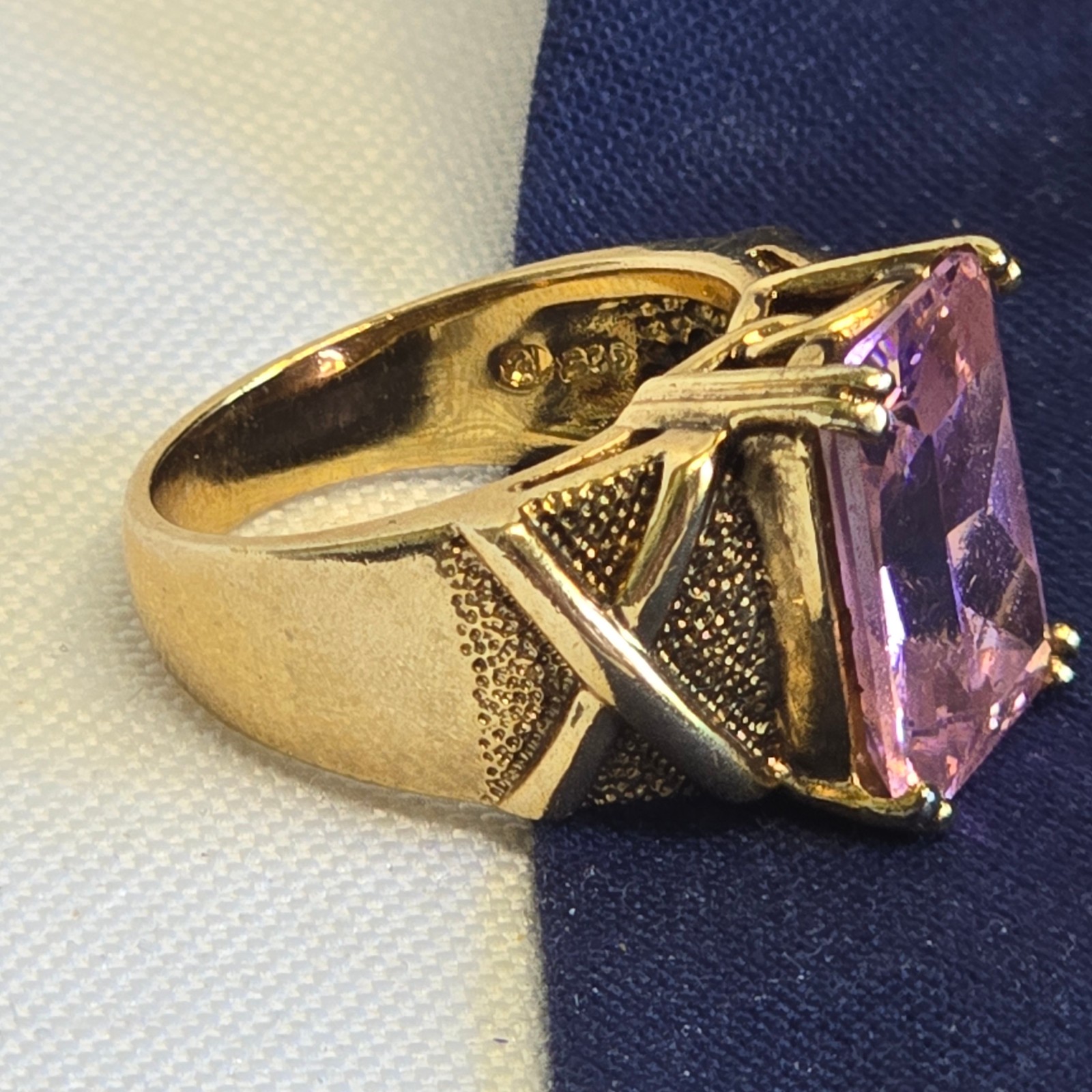 Sterling Silver Ring 9.8g Fine Jewelry Size 6.5 Band Pink Stone *READ*
