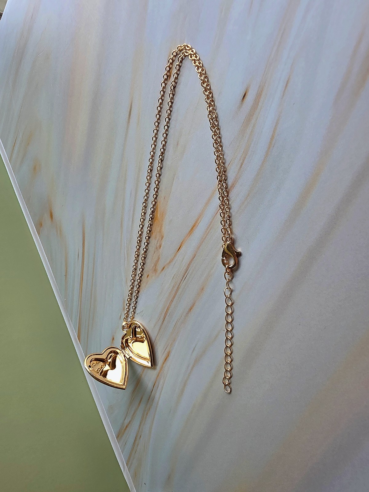 Gold Heart Locket Necklace Vintage 14k Pressed Flower Birthday Gifts for Women