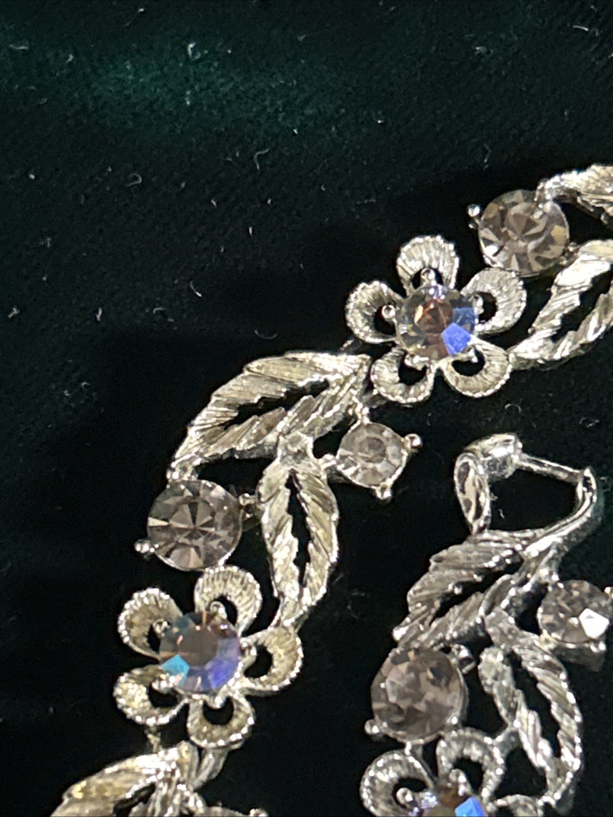 LISNER Silver Tone Aurora Borealis Rhinestone Necklace Bracelet Earring Parure
