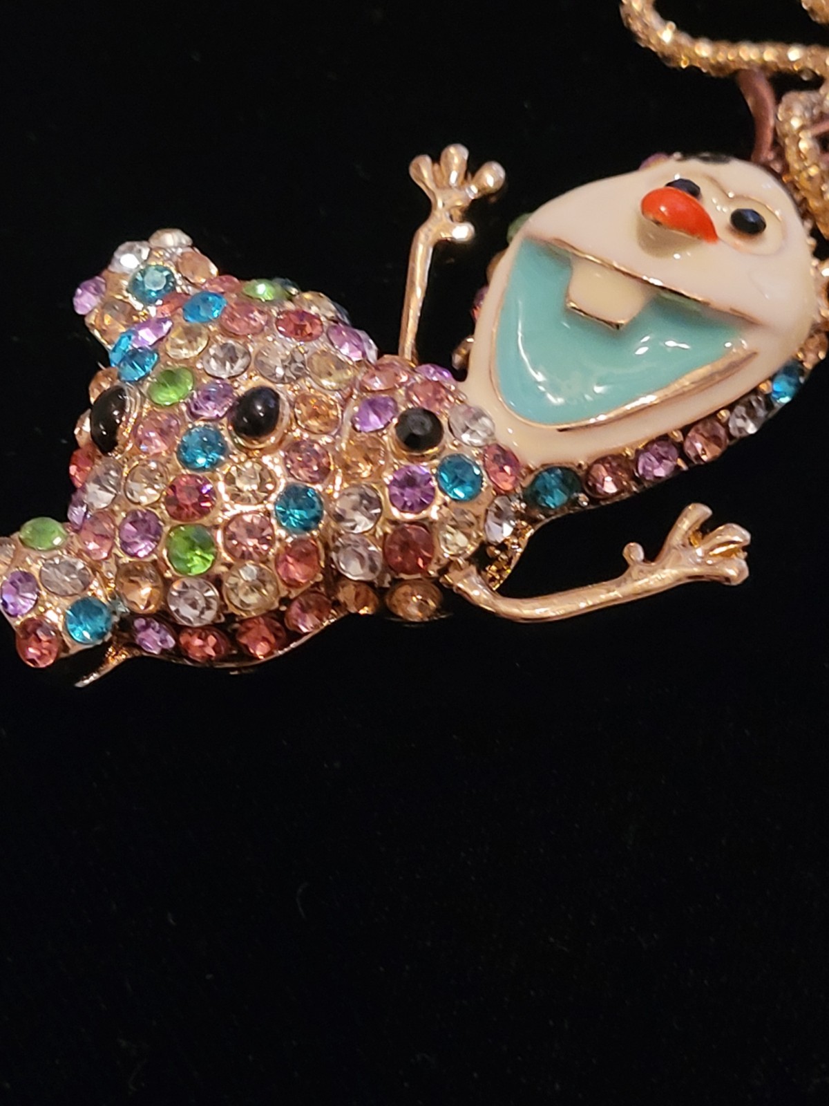 BETSEY JOHNSON OLAF MULTI CRYSTAL Necklace FROZEN CHRISTMAS SNOWMAN PENDANT NWT