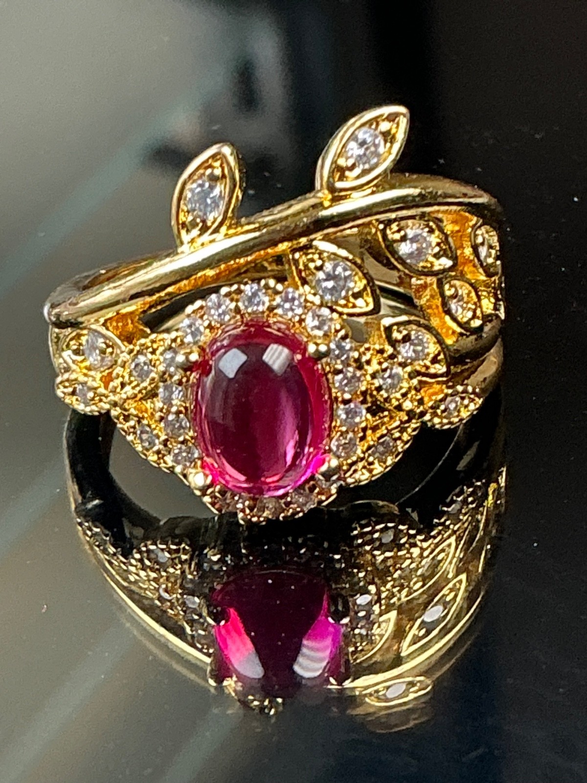 Unique Leaf style Red Ruby and White Gemstone Silver Gold Plated Ring Size 8