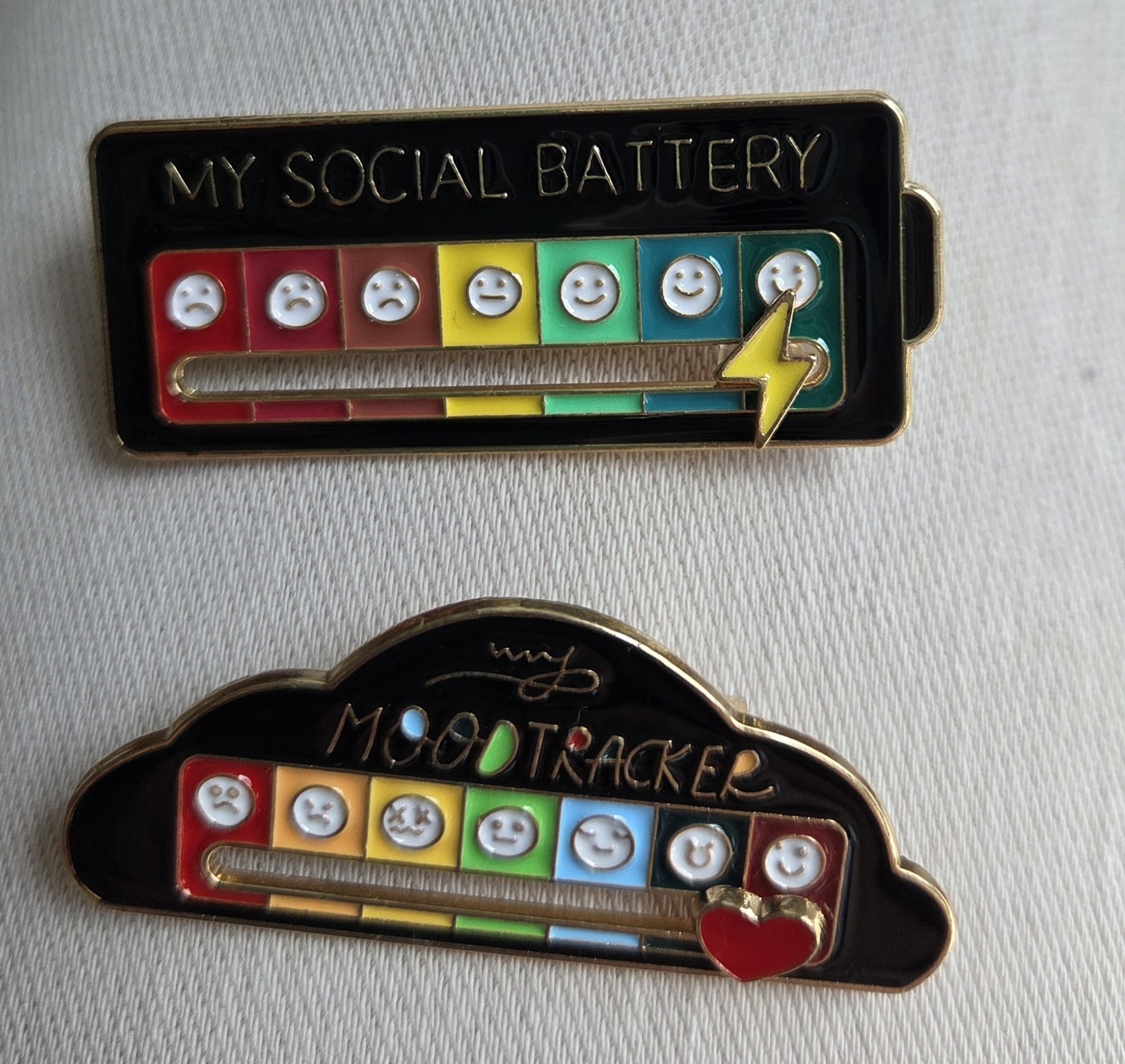 Social Battery and Mood Slider Pin – 7-Mood Expression Interactive Pin