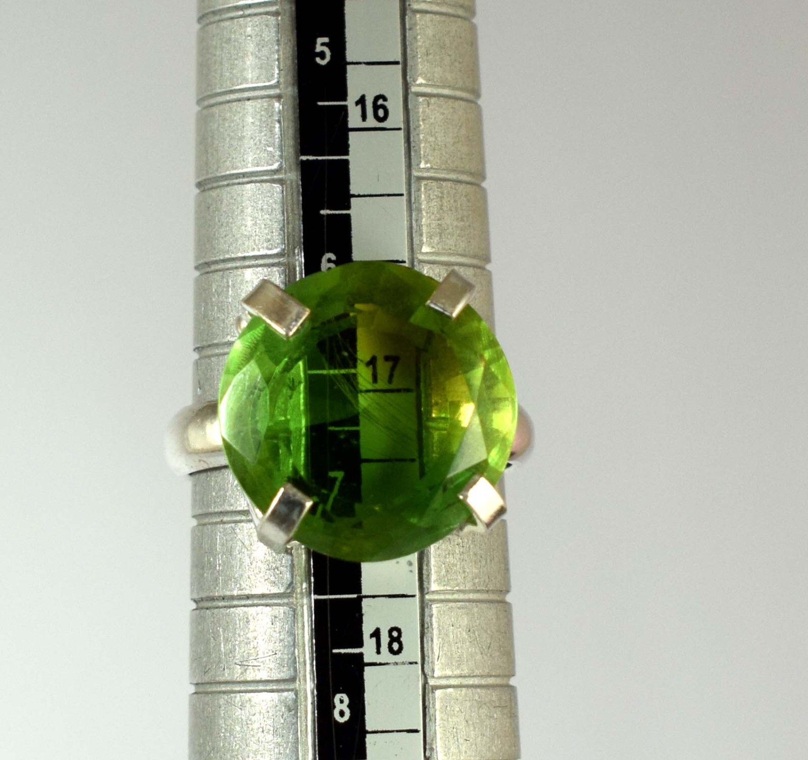 Round Cut 22.15 Ct African Bi Color Sapphire Special Occasion Ring