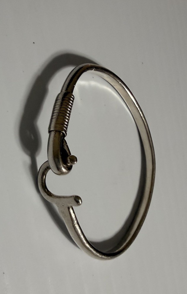 Sonya Signed Silver Tone Hook & Coil Bangle Cuff kid Bracelet 1.5 – 7.95 gram