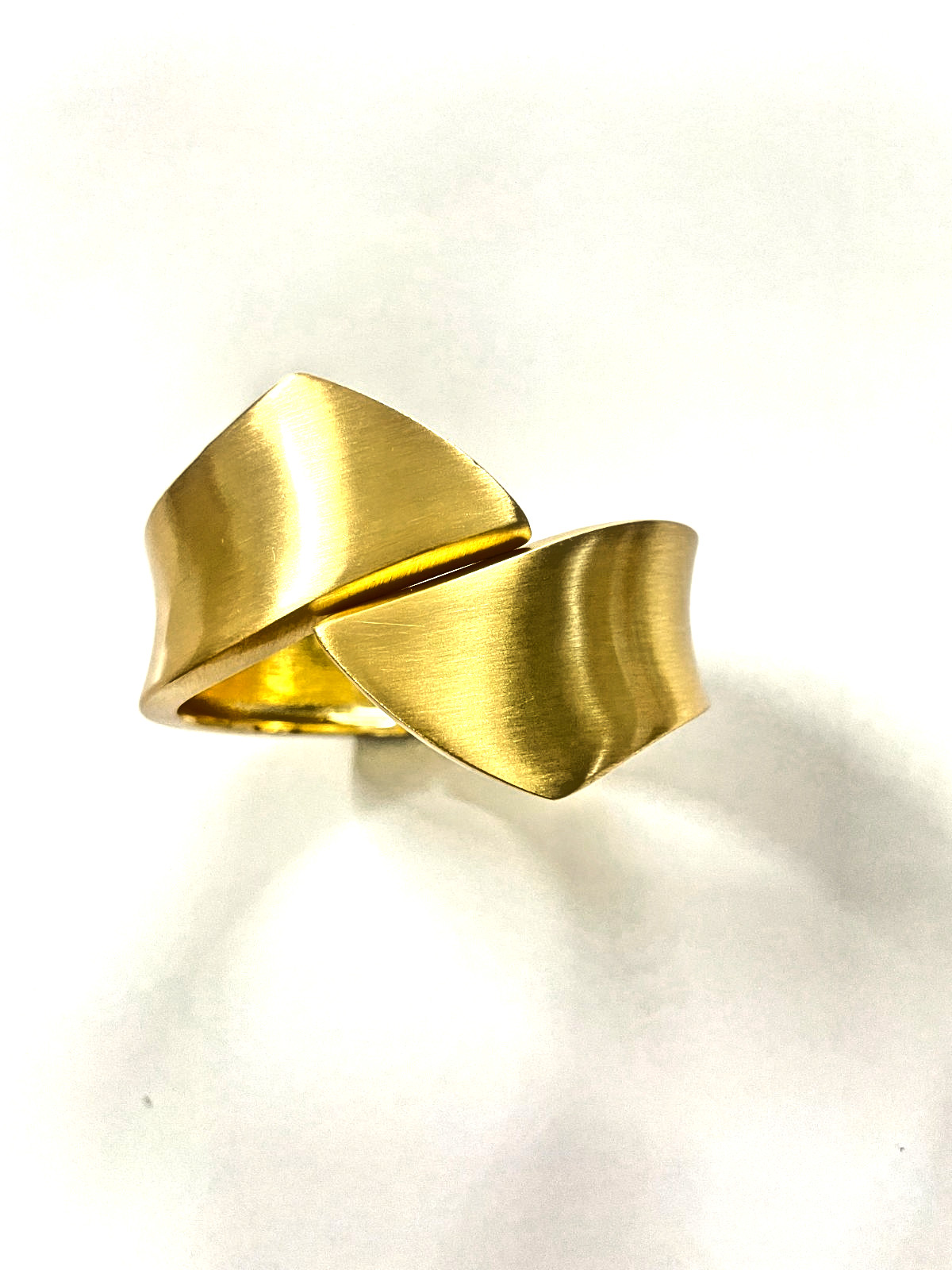 Matt Finish Broad Bangle Bracelet Spring Openable Luxury Bracelet All Occasion