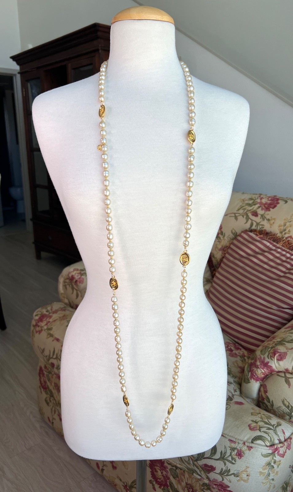 MINT Vintage CHANEL 1981 24K CC Station Faux Pearl Sautoir Necklace Goossens 62″