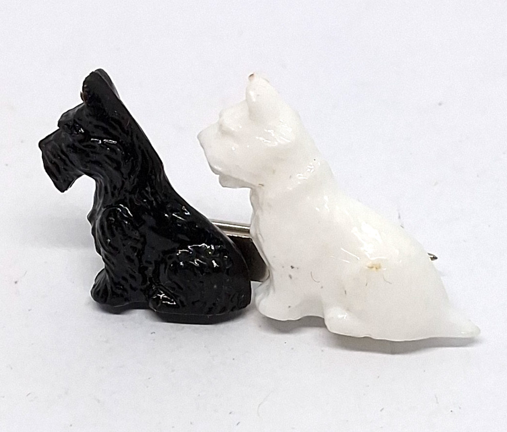 Vintage Made in Great Britain Black & White Celluloid Scottie Dog 1″ Brooch Pin