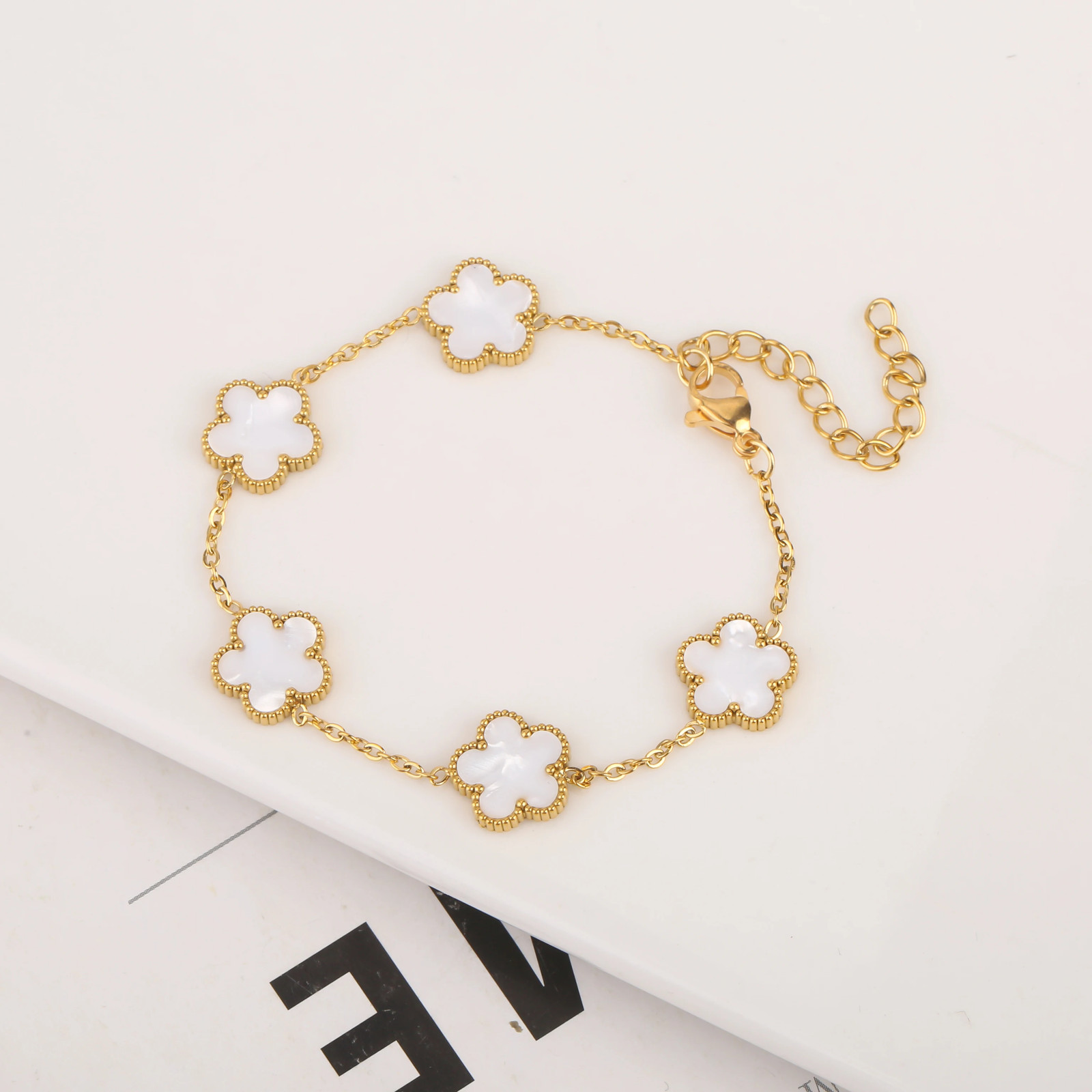 Adjustable New Design Gold Plated Stainless Steel 316L Plant Flower Bracelet.