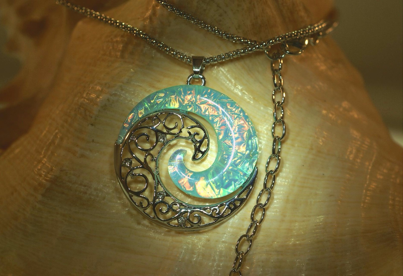36mm Hawaiian Rhodium Brass Sparkly Blue-Pink Resin Ocean Wave Pendant Chain Adj