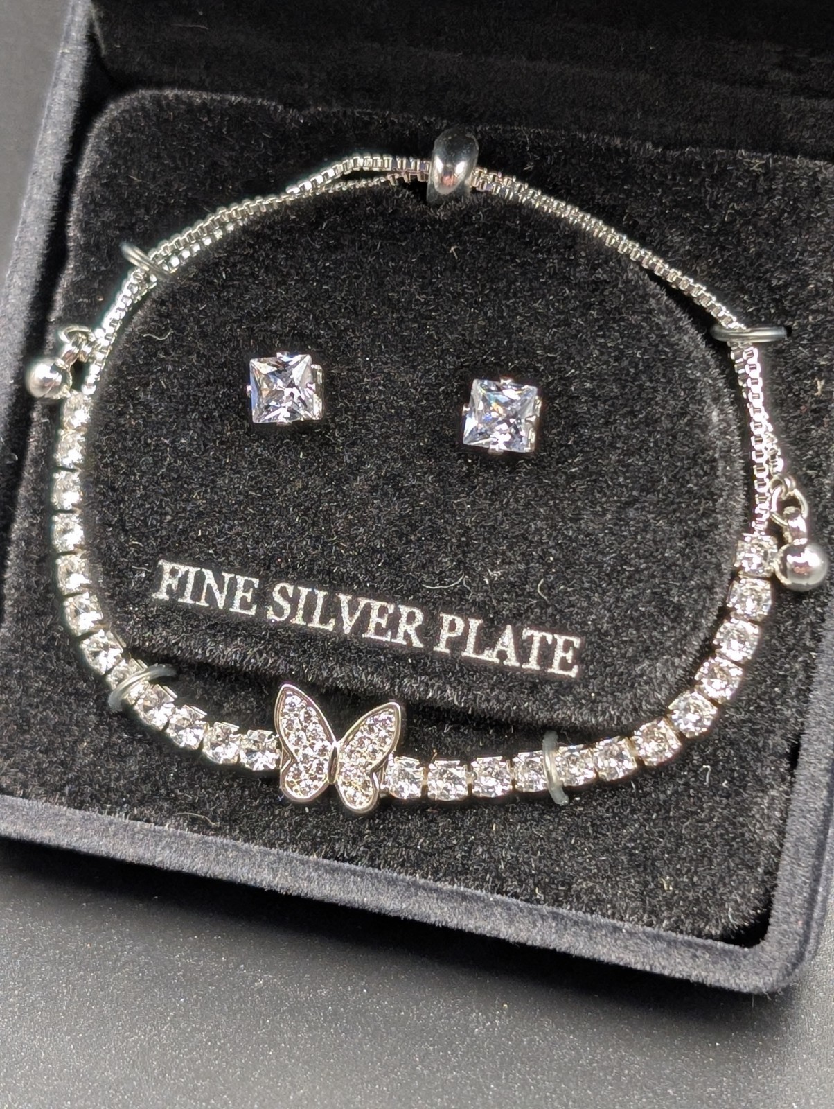 Fine Silver Plated Bracelet & Ear Rings Set. In original light up gift box.