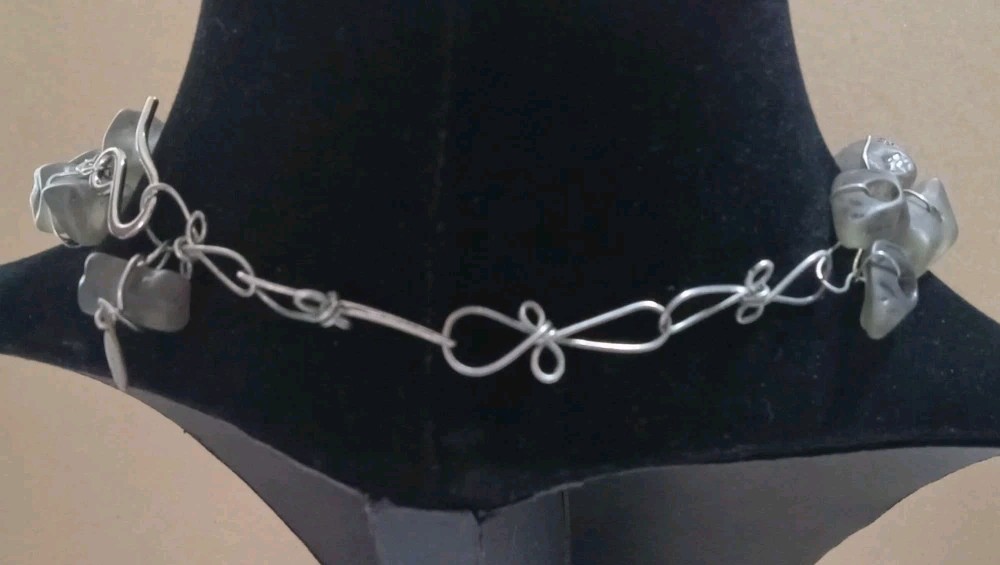 Abra Women Grey Frosted Wire Wrap 17 Inch Necklace