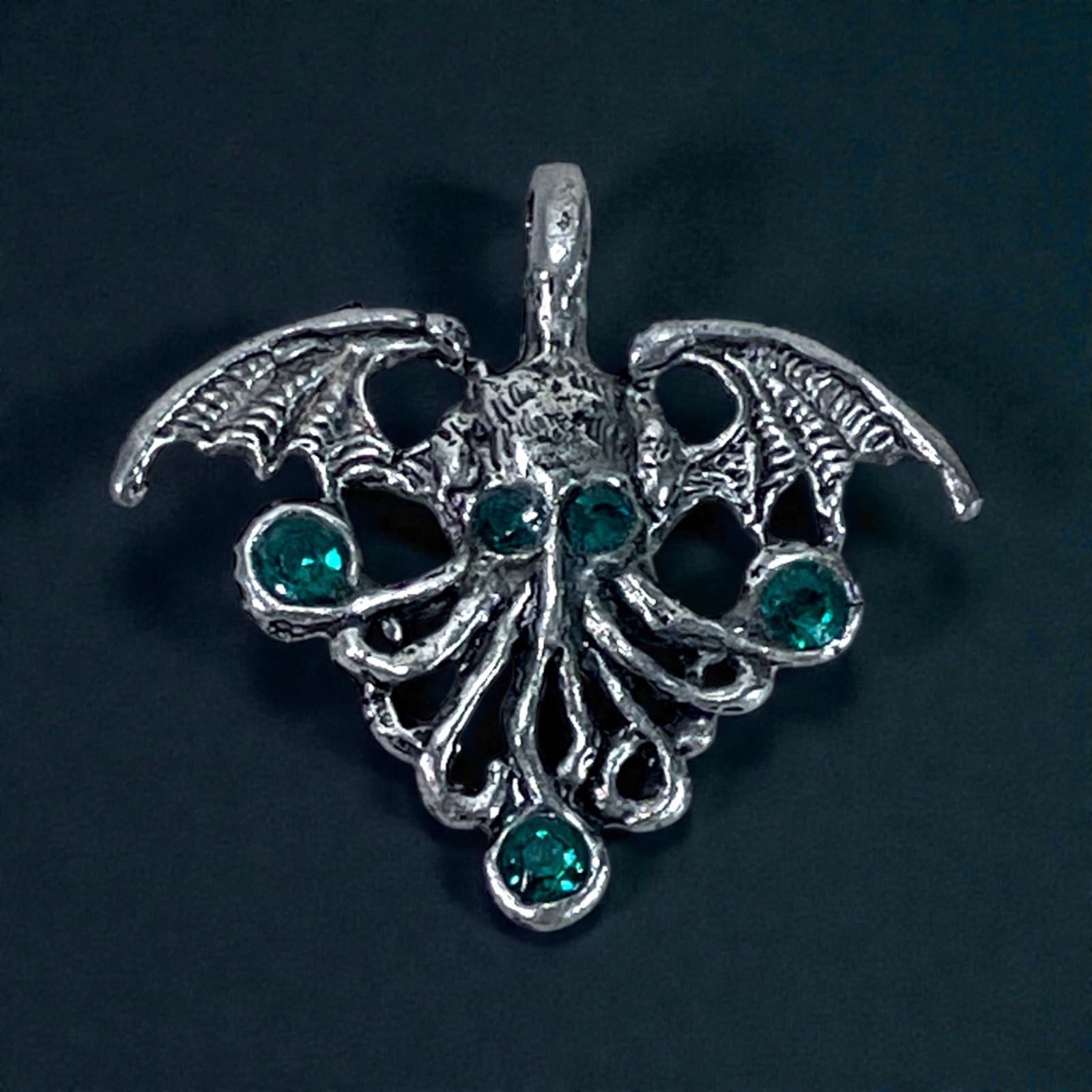 Gothic-style Dragon pendant with green crystals, Alloy Metal Pewter