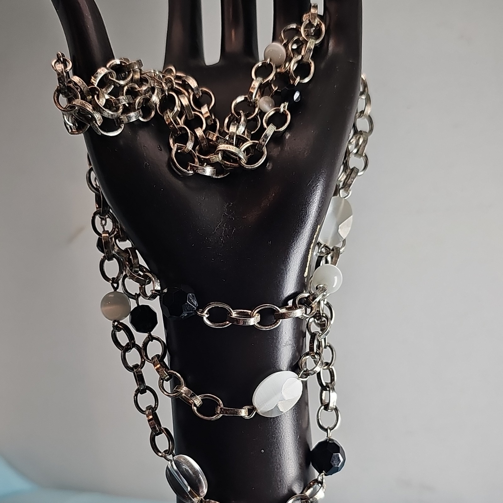 Silver Tone Round Link Chain Bracelet Black White Clear Glass Beads Toggle